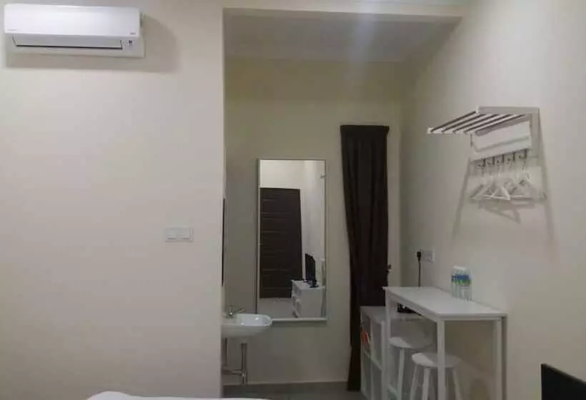 Pension Glg Klia Transit House