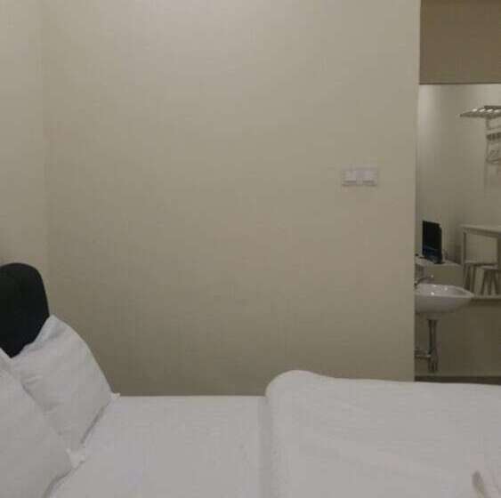 بنسيون Glg Klia Transit House