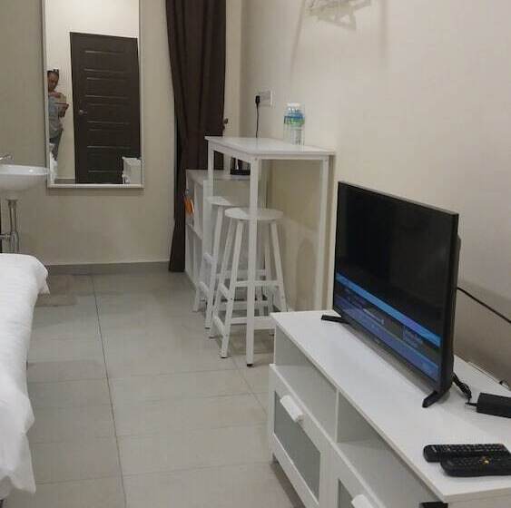 بنسيون Glg Klia Transit House