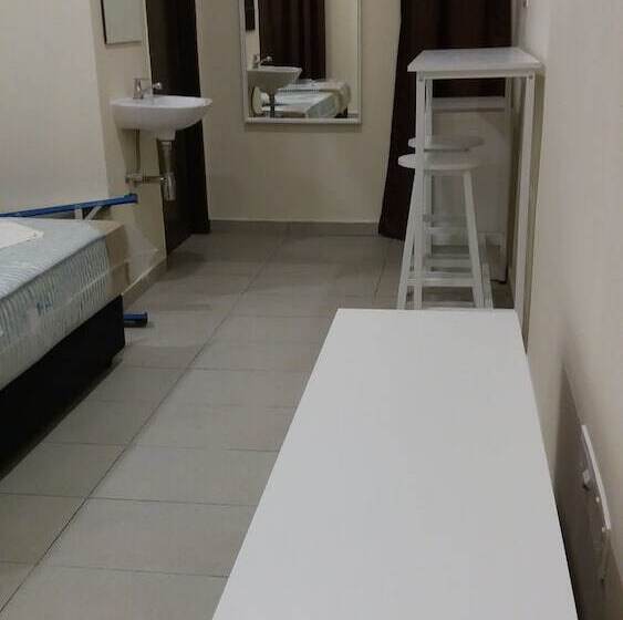 بنسيون Glg Klia Transit House