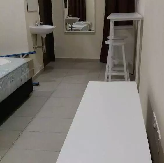 Pension Glg Klia Transit House