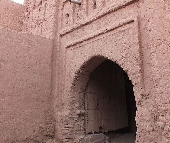 تختخواب و صبحانه L Oasis Berbère