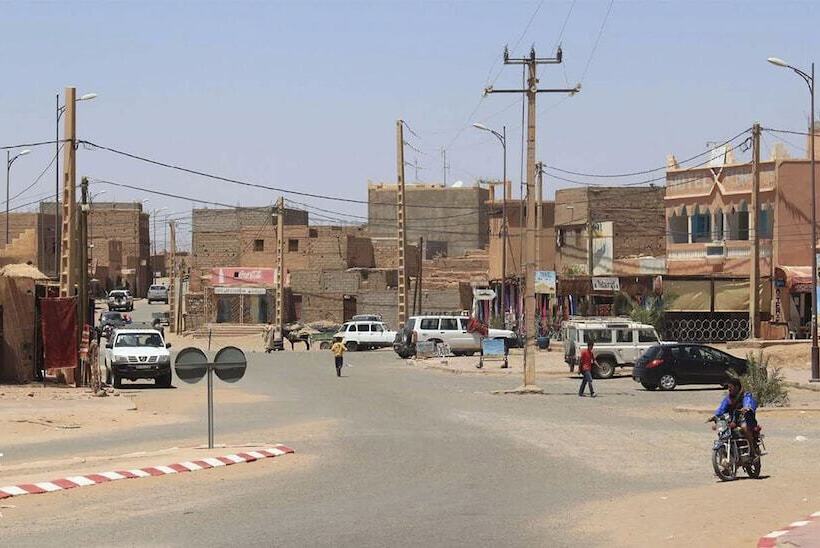 تختخواب و صبحانه L Oasis Berbère