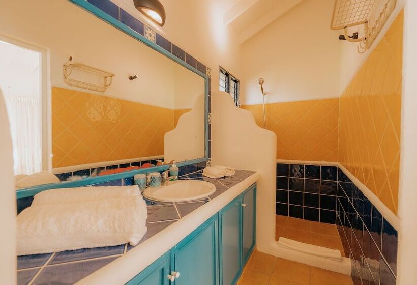 Condo Hotel Playa Las Ballenas