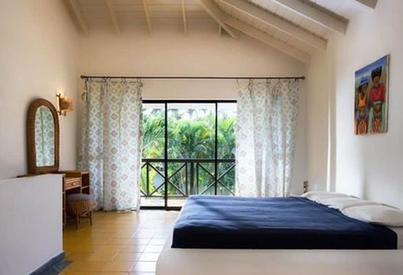 Condo Hotel Playa Las Ballenas