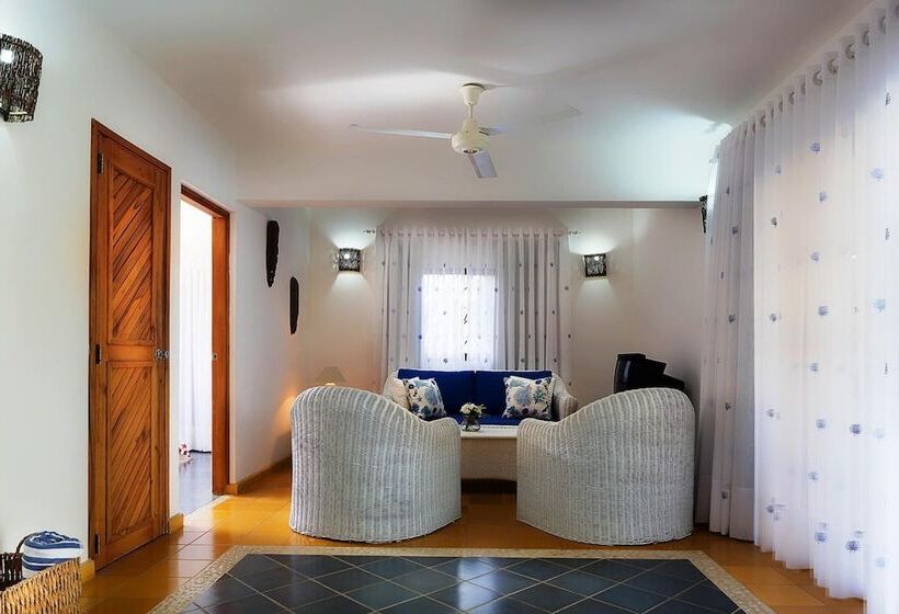 Condo Hotel Playa Las Ballenas