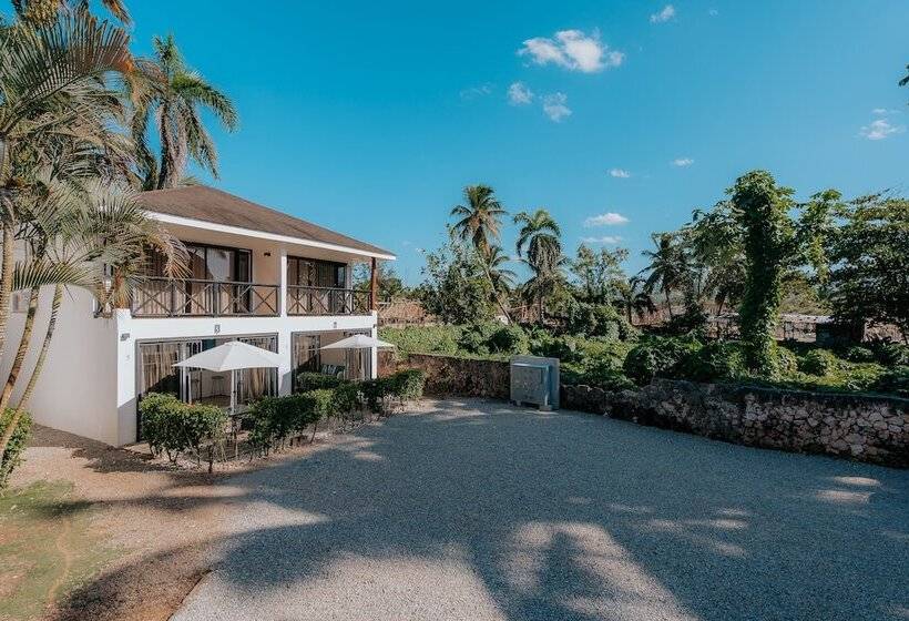 Condo Hotel Playa Las Ballenas