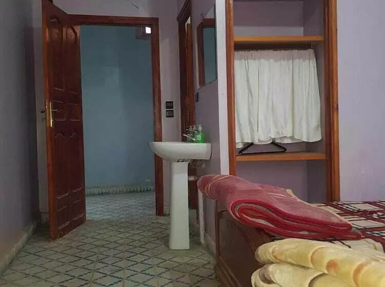 مسافرخانه Auberge Restaurant La Gazelle Du Sud