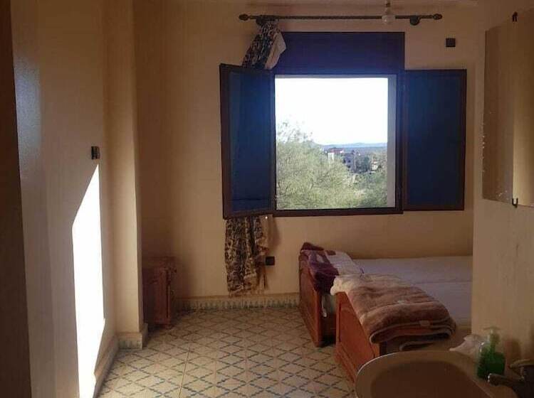 مسافرخانه Auberge Restaurant La Gazelle Du Sud