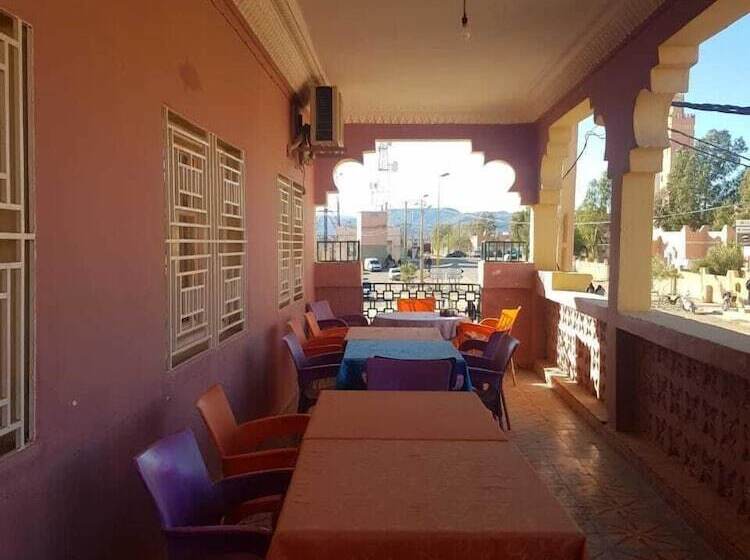 مسافرخانه Auberge Restaurant La Gazelle Du Sud