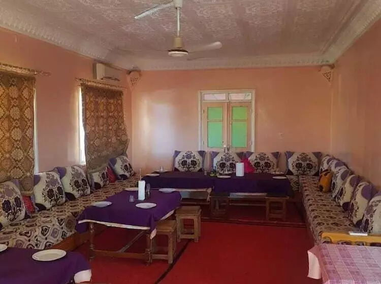 مسافرخانه Auberge Restaurant La Gazelle Du Sud