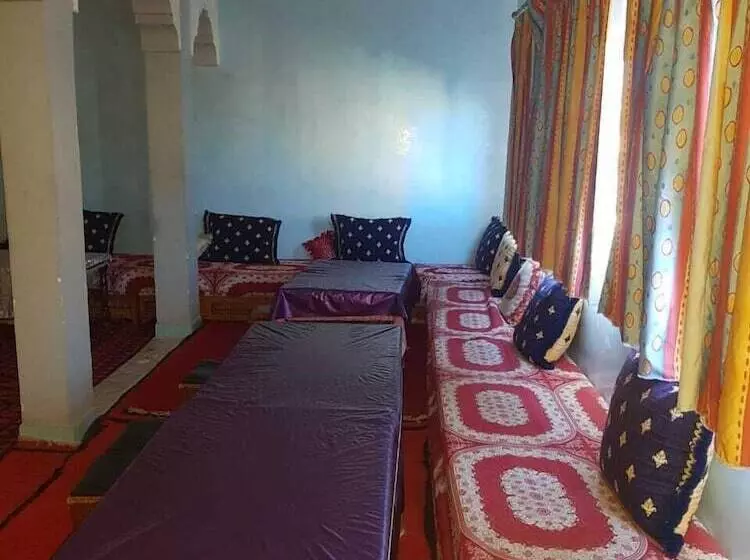 مسافرخانه Auberge Restaurant La Gazelle Du Sud