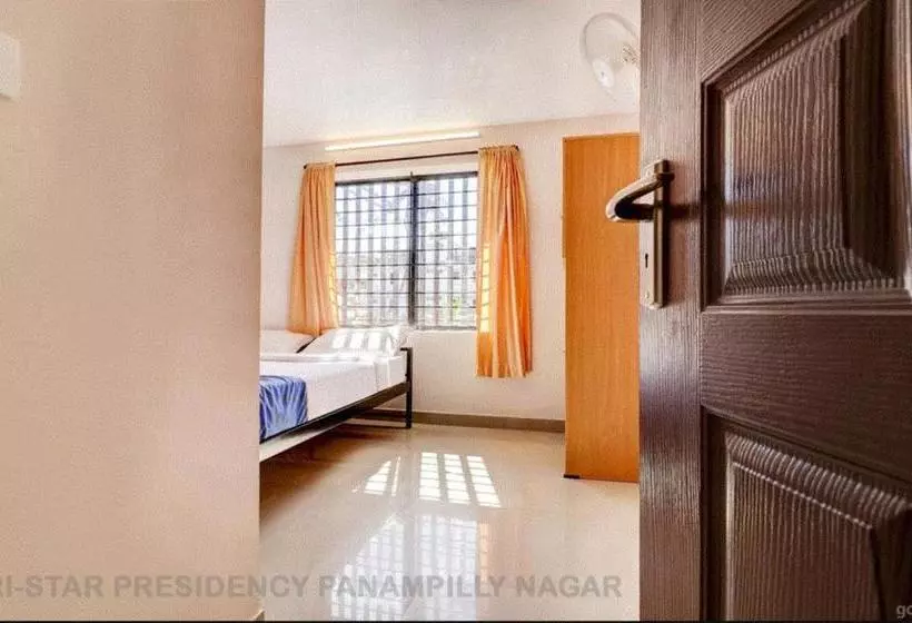 Hotelli Tristar Presidency Cochin