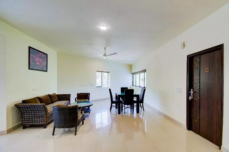 Hotel Xec Residency