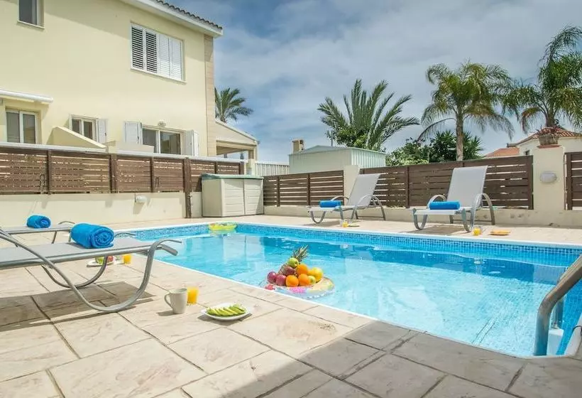 Kapparis Summer Breeze Villa