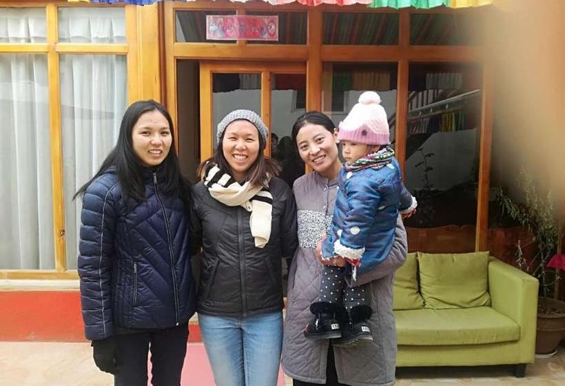 ペンション Shangrila Namcha Bhawa Inn