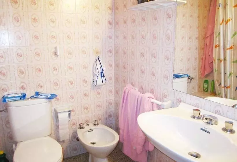 ático A Pocos Metros De La Playa.   737