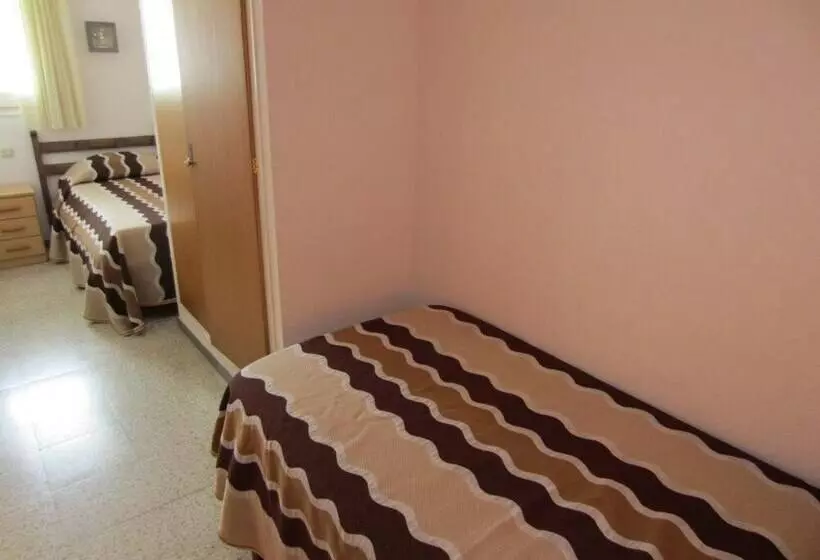 ático A Pocos Metros De La Playa.   737