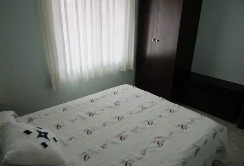 ático A Pocos Metros De La Playa.   737