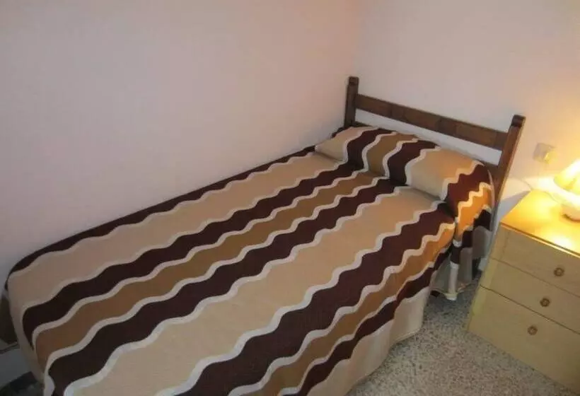 ático A Pocos Metros De La Playa.   737