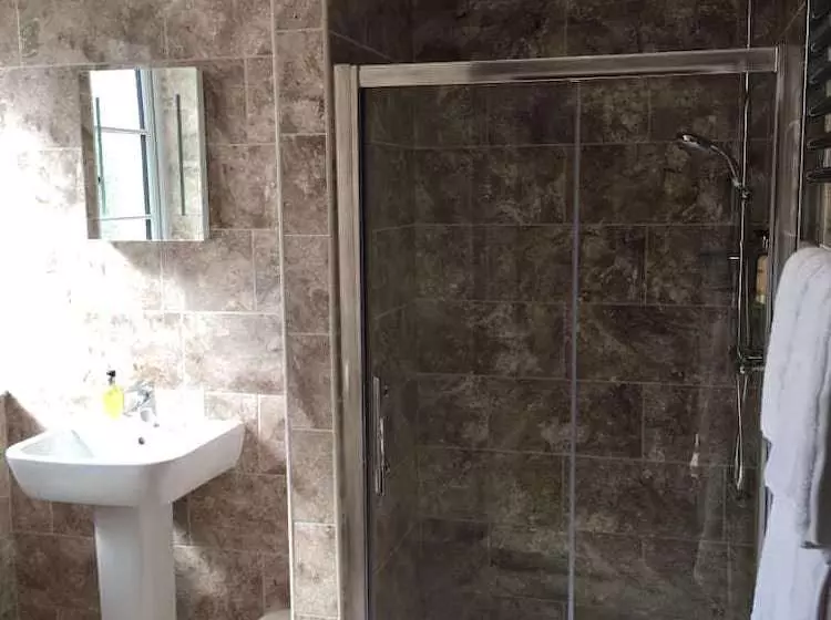 Ware House B&b