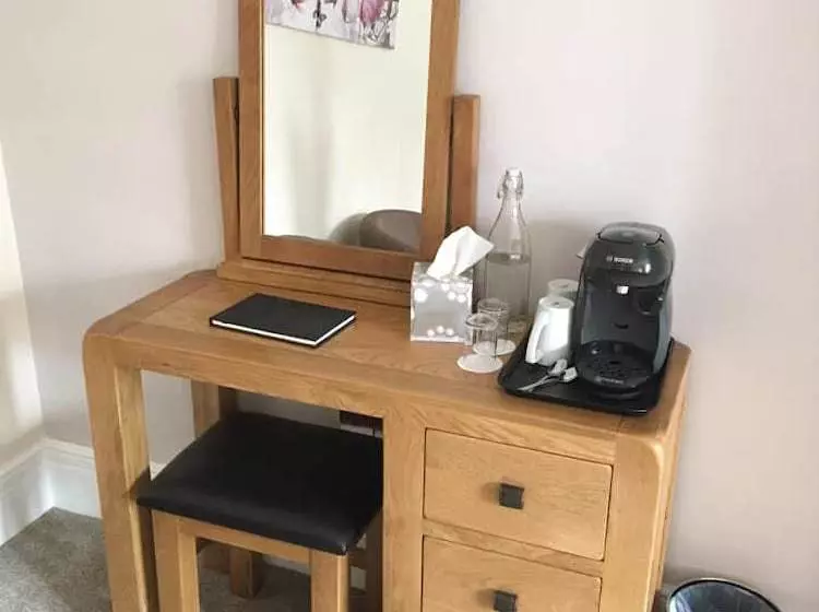 Ware House B&b