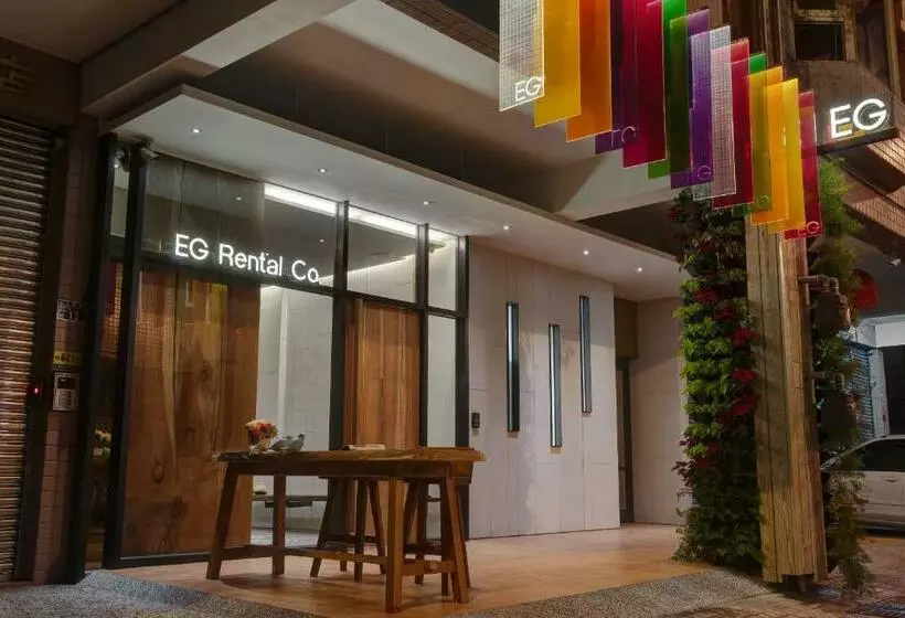 هتل Eg Hostel