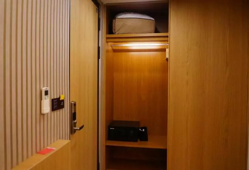 هتل Eg Hostel