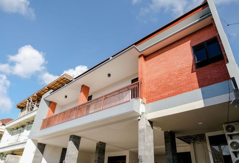 Hotel Harmoni Merak Homestay By Oyo Rooms