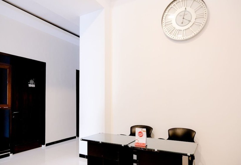 Hotel Harmoni Merak Homestay By Oyo Rooms