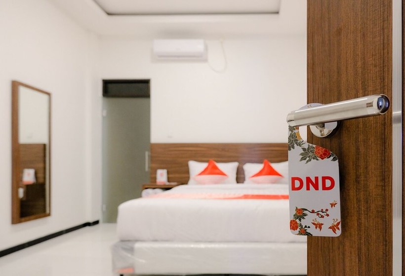 Hotel Harmoni Merak Homestay By Oyo Rooms