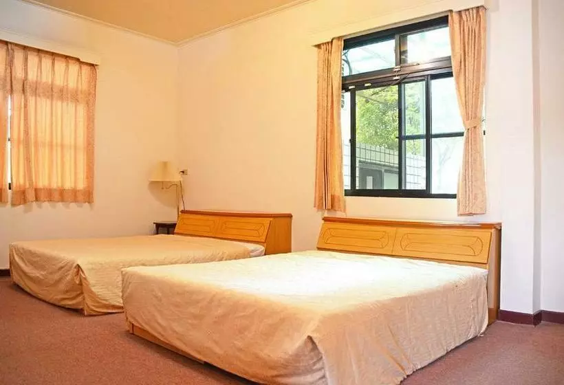 هتل Kaohsiung Meinong Rabbit Paul Homestay B&b