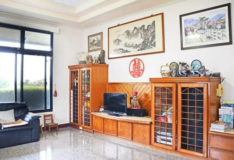 هتل Kaohsiung Meinong Rabbit Paul Homestay B&b