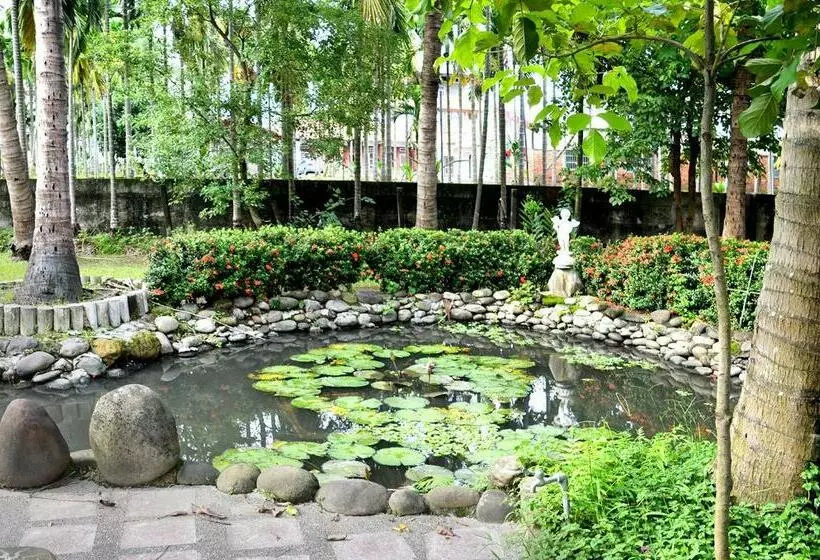 هتل Kaohsiung Meinong Rabbit Paul Homestay B&b