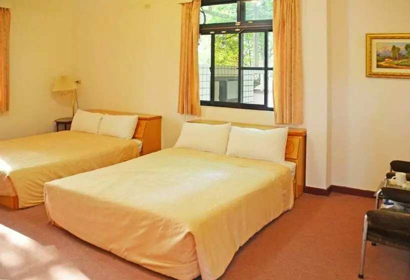 هتل Kaohsiung Meinong Rabbit Paul Homestay B&b