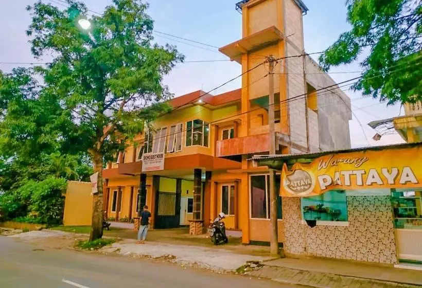 ホテル Oyo 3298 Bromo Guest House Family