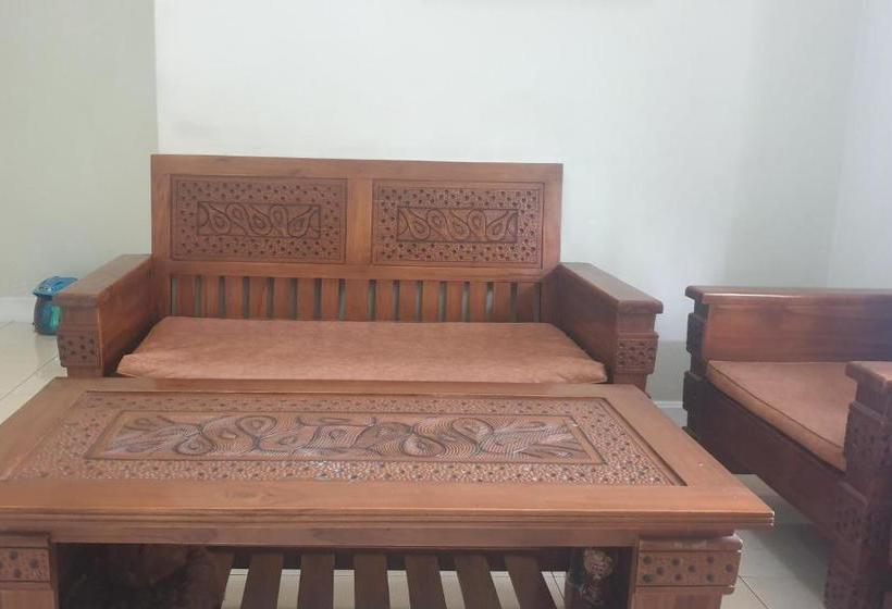 בית מלון כפרי Oyo 3304 Garuda Guest House