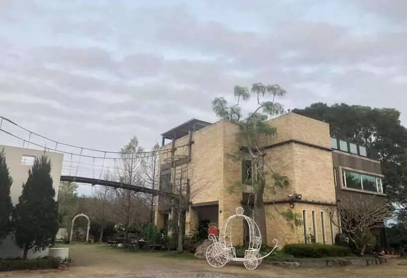 پانسیون Water Tail Homestay