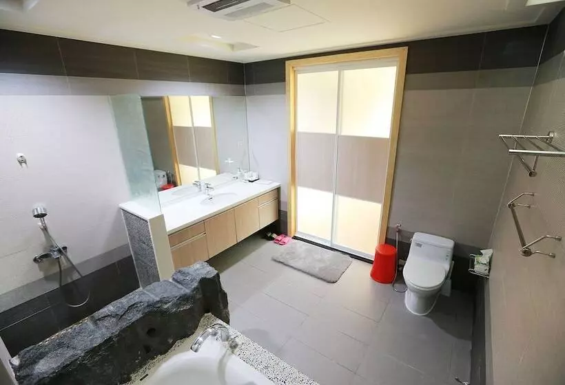 پانسیون Water Tail Homestay