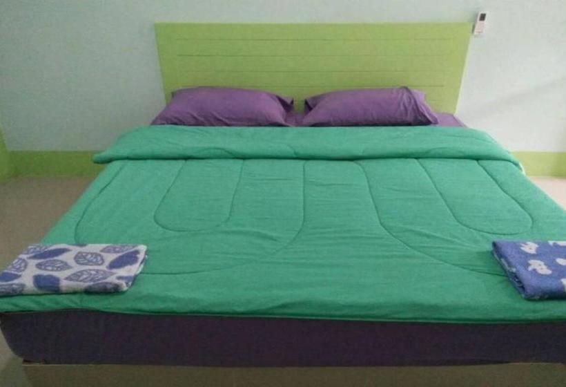 בית מלון כפרי Oyo 840 Choosri Resort