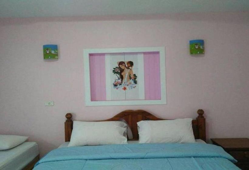 בית מלון כפרי Oyo 840 Choosri Resort