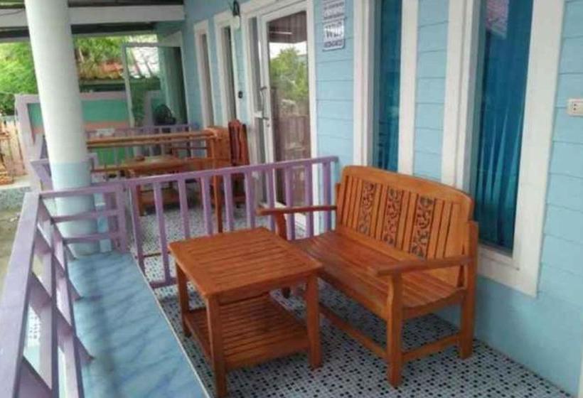 בית מלון כפרי Oyo 840 Choosri Resort