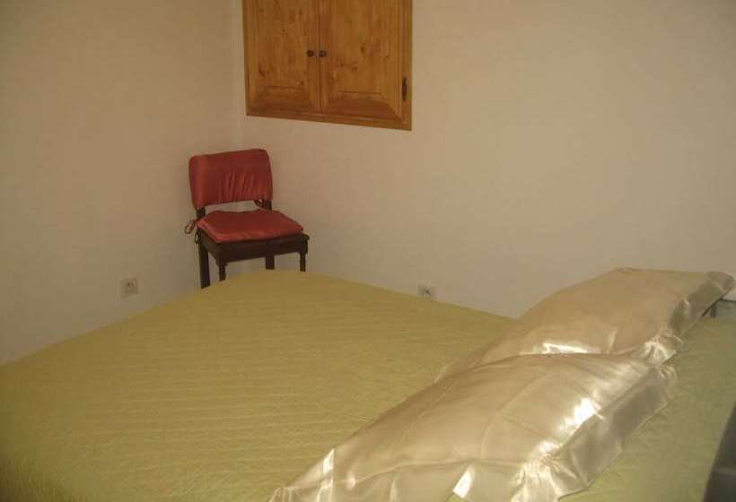 Lu Isoulan 2  Gites De France