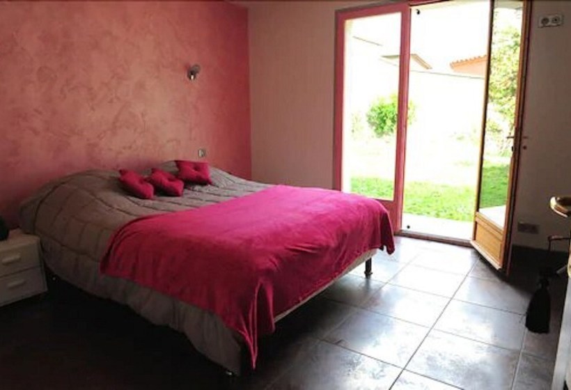 Mouna D By Gites De France