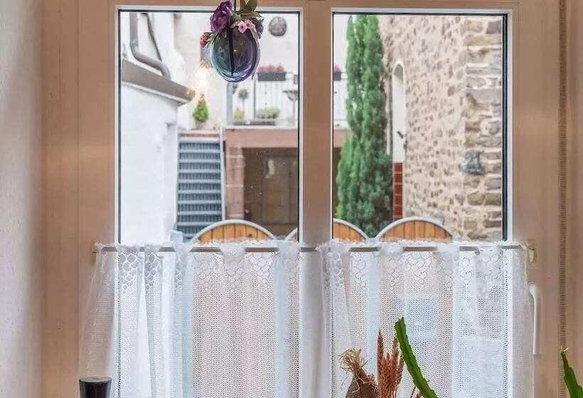Comfortable Apartment In Ediger Eller Eifel