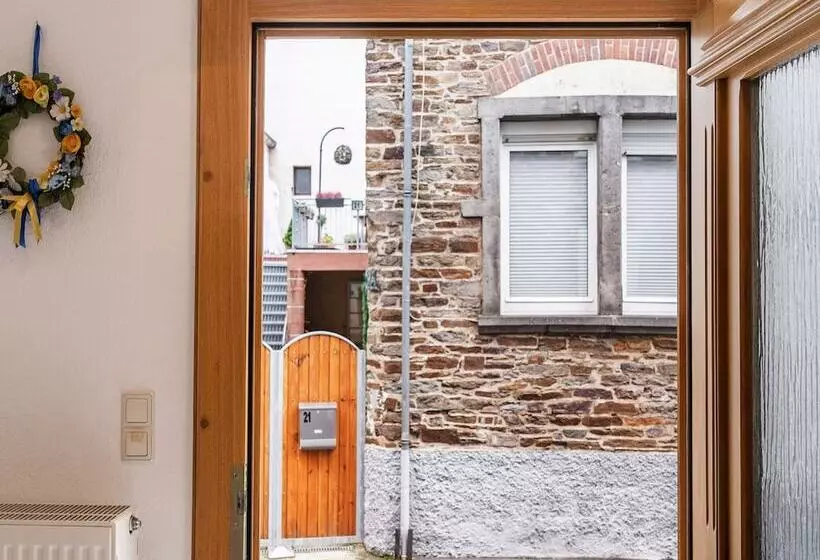 Comfortable Apartment In Ediger Eller Eifel