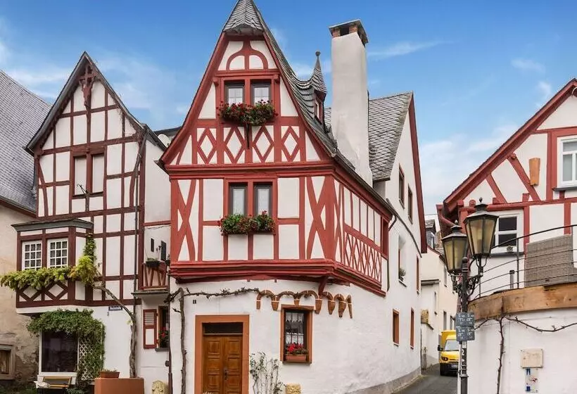 Comfortable Apartment In Ediger Eller Eifel