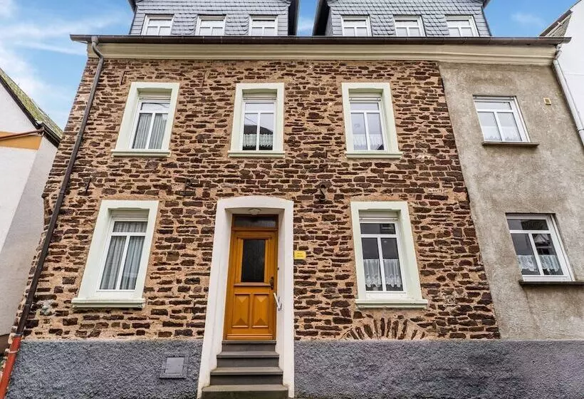 Comfortable Apartment In Ediger Eller Eifel