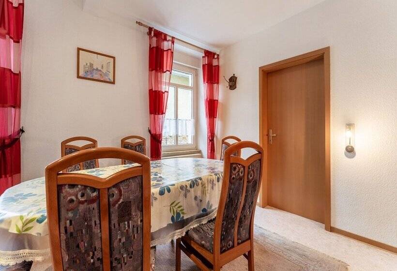 Comfortable Apartment In Ediger Eller Eifel