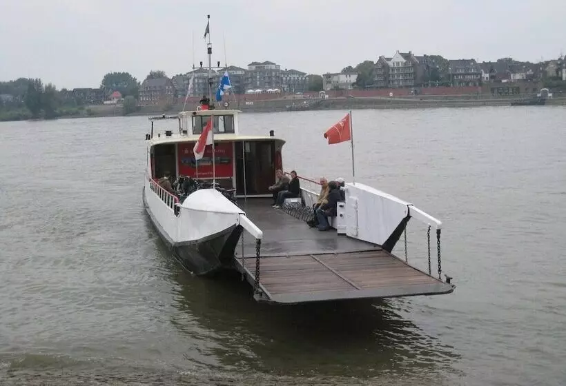 Cozy Apartment In Rees With Free Wifi